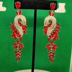 🌹2/$20.00🌹Copy Elegant Rhinestones and Crystal Statement Earrings